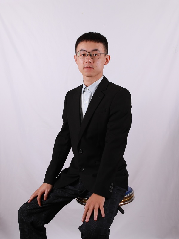 曾彬志_600.jpg